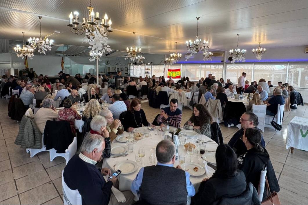 📸 Èxit rotund del dinar de Nadal de VOX a la província de Girona. ✅️

🚀 a poc a poc i amb bona lletra #SoloQuedaVOX