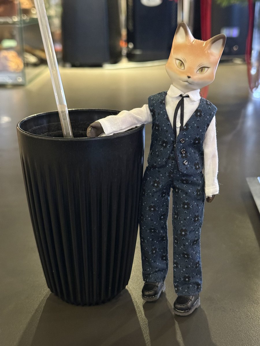 오늘은 여우씨랑 카페