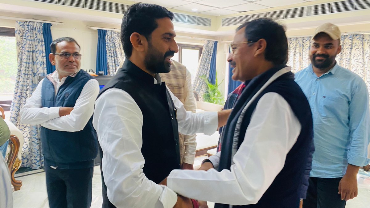 ks_uchiyarda's tweet image. शाहपुरा से विधायक श्री मनीष यादव जी को जन्मदिवस की हार्दिक बधाई एवं शुभकामनाएँ। भगवान से आपके उत्तम स्वास्थ्य एवं दीर्घायु जीवन की कामना करता हूँ।

@ManishYadavIn