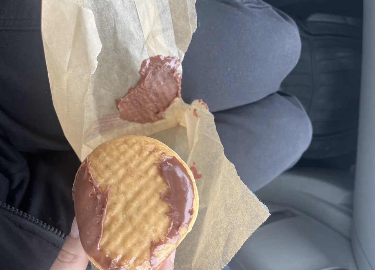 outforatiz tweet media