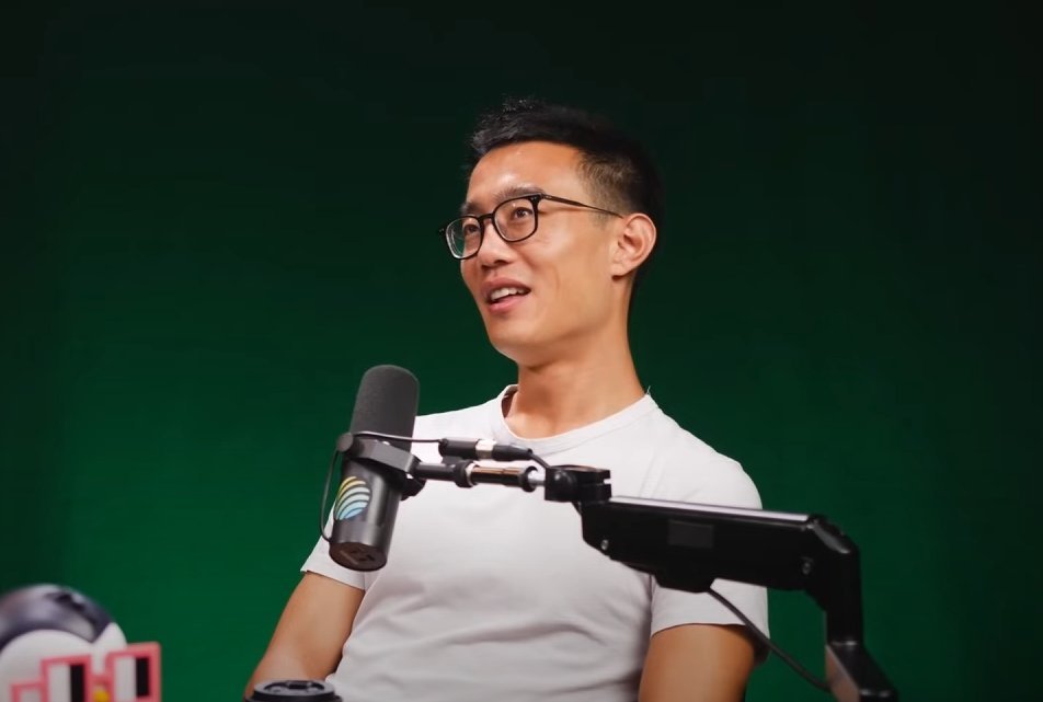 Coinvo's tweet image. BREAKING: Hyperliquid says all employees, contractors and team personnel are banned from trading the $HYPE token.