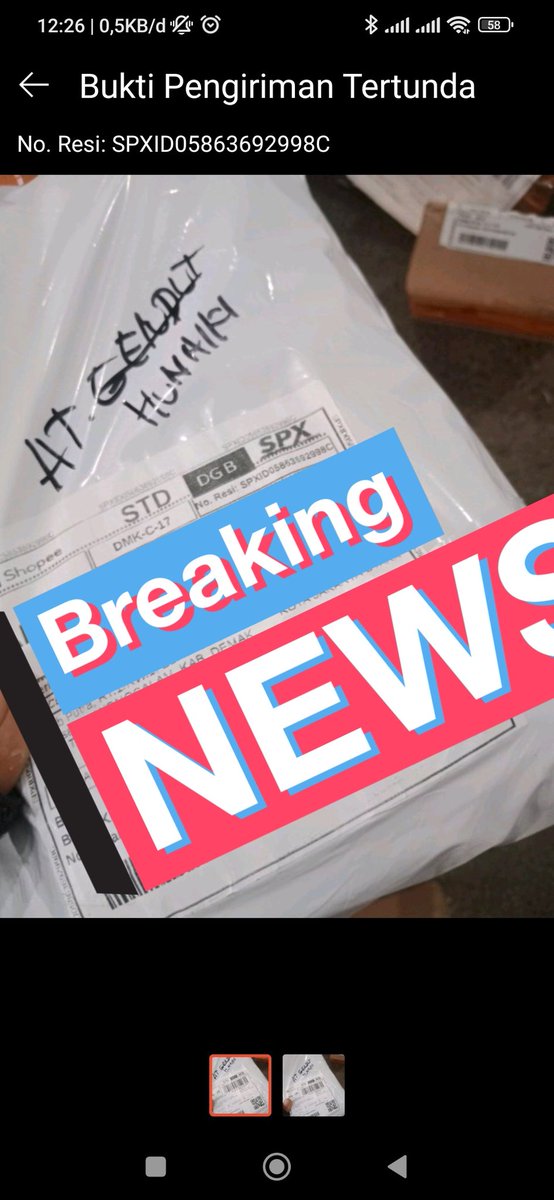 CakWic's tweet photo. Di foto yg diunggah kurir tsb hanya menampilkan tangan yg memegang paket. Bagaimana @ShopeeID tau kalau pembeli yg melakukan pengajuan penjadwalan ulang kirim paket? https://t.co/Zpr1L6rEuZ