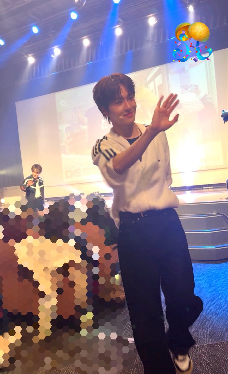 ElseUni's tweet image. ユジュン君誕生日おめでとう🎊
乗り遅れてしまった💦

ファンサ神対応なユジュン君

心も体も健康に過ごせますように♪良い一年を☘️

#오늘의감사_유준이존재해서감사해요
#OurWinterSunshineYoojun

 #BAE173 #YOOJUN #유준 #비에이이173