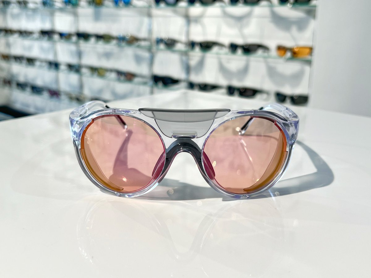eaudevie_osaka's tweet photo. 何の型にも属さないアドベンチャースタイルの #ALBAOPTICS 【SOLO V2】はサイドカバー&amp;ノーズブリッジを搭載した個性的なデザインが冒険心をくすぐります♪
山の中で路面が見え難い！との事でしたので、幾度もテストしてきたハイコントラストレンズをご提案させて頂きました！
楽しく安全なライドを🙌 https://t.co/IOQvSBz5gs