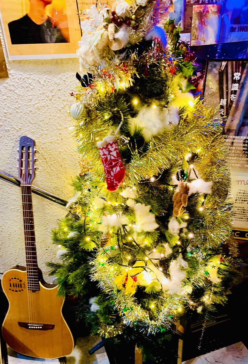 Bijyomaru_offi's tweet image. リハーサル終了👍会場もクリスマスモード🎄✨

#坂川美女丸　#godin  #剣美氏  #カブキロックス