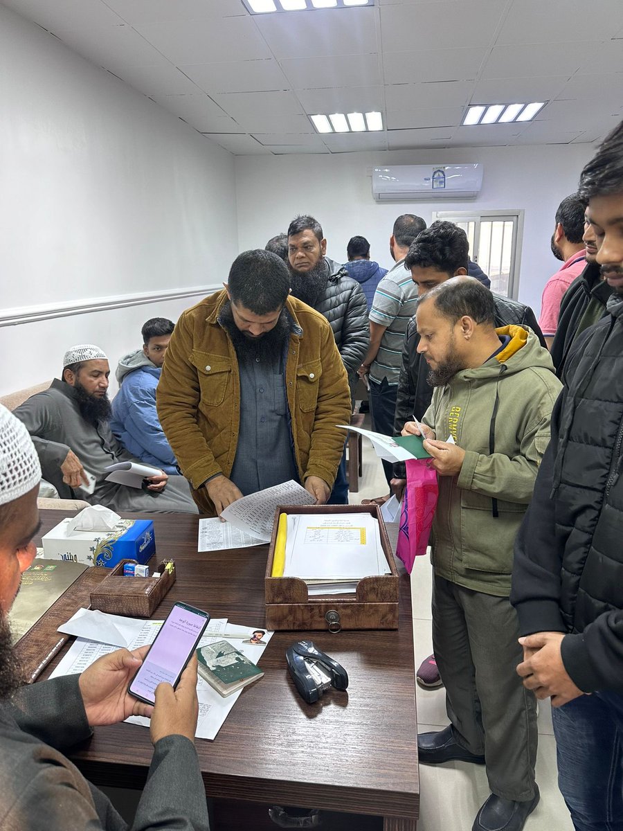 alblaghkw's tweet photo. البدء في استلام الجوازات للمقبولين في عمرة البلاغ (5) للجالية البنغالية
وجاري استكمال اجراءات بصمة دخول للمملكة العربية السعودية.

#الكويت #جمعية_البلاغ_المبين  #عمرة_البلاغ #التعريف_بالاسلام  #البلاغ_المبين #بلغني_الاسلام #كن_داعيا_للاسلام https://t.co/uH1BNQw0BT