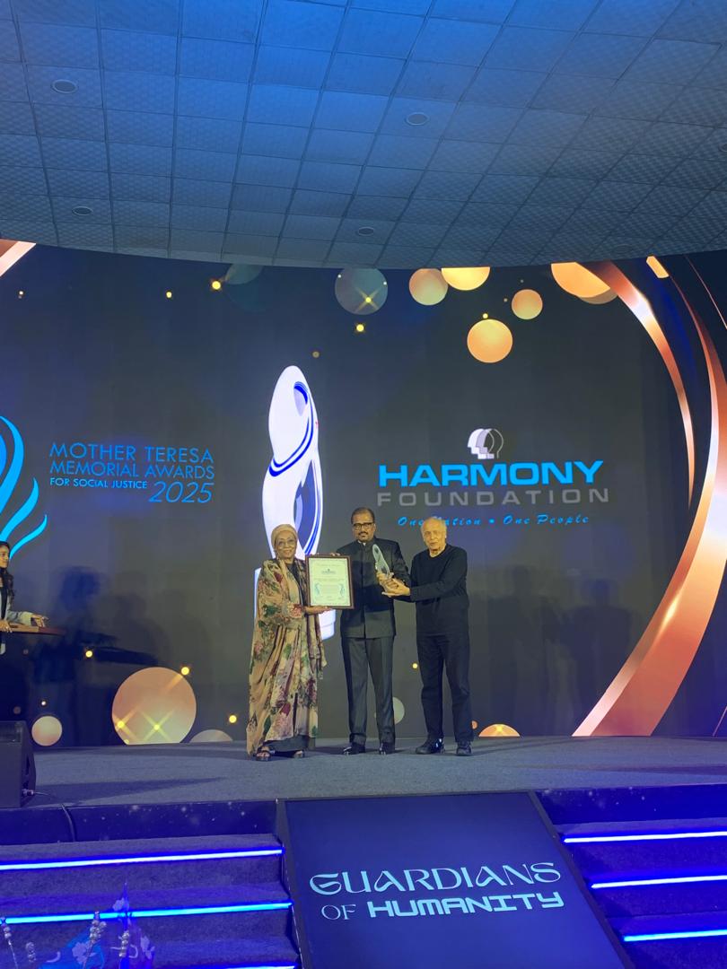 HeadBritOffice's tweet photo. Huge congratulations to the ever-inspiring Dr (Dame) @EdnaAdan for being awarded the Mother Teresa ‘Guardians of Humanity’ award. 
#WomenWhoInspire #Somaliland https://t.co/qzQEW3rFBq