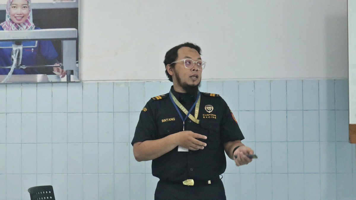 Bea Cukai Tanjung Perak tweet media