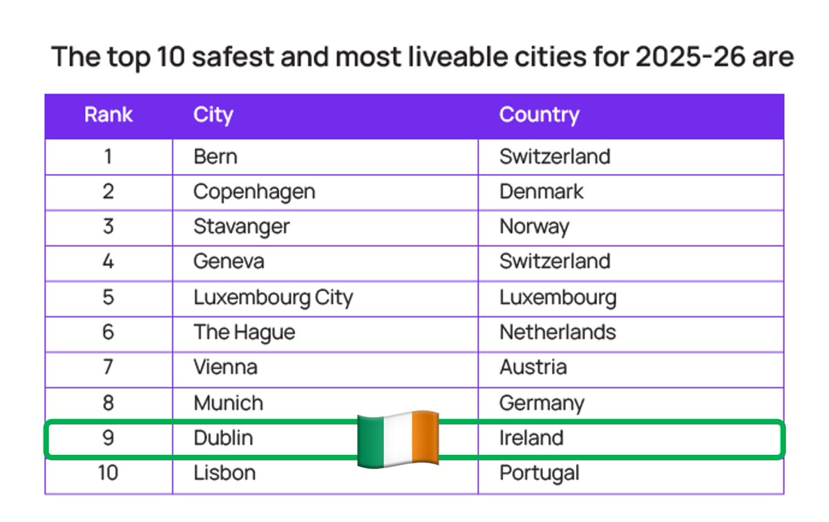 Mark Henry tweet media