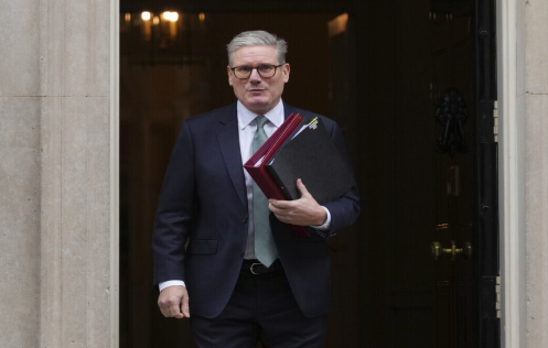 ستارمر وترامب يناقشان الأزمة الأوكرانية خلال محادثة هاتفية 