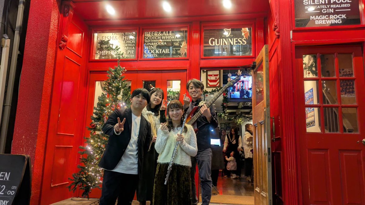 uw_mgfl's tweet image. Comodeライブパーティー終演しました！
年に一度のクリスマススペシャルバージョンです🎅🏻🎄
ほとんどがクリスマス曲で、今回はご飯もスペシャルな内容でした✨️
お客様もサンタ帽を被ってくださり盛り上がりました！楽しかった〜
ありがとうございました！