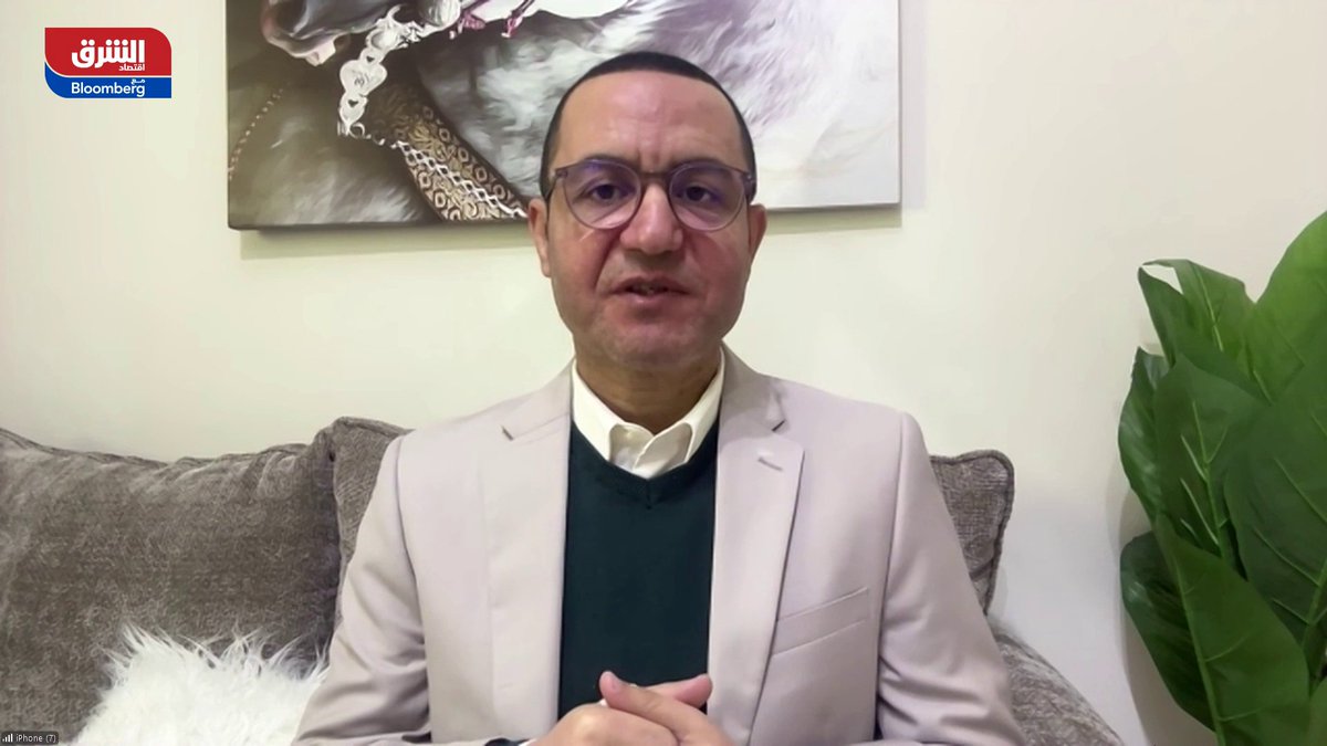 غياب المحفزات وارتفاع السايبور يضغطان على الأسهم السعودية - تعافي الحالة النفسية للمستثمرين يحتاج محفزًا قويًا ومستدامًا لتغيير اتجاه السوق - أسعار النفط قرب 60 دولارًا لا تكفي لدعم مسار صاعد مستدام - رغم خفض الفائدة إلا أن سعر الفائدة بين البنوك السعودية (السايبور) يرتفع الأمر الذي يزيد التكاليف على الشركات ويجعل الاستثمار خارج سوق الأسهم أكثر جاذبية. بحسب كبير المحللين الماليين في صحيفة الاقتصادية، إكرامي عبدالله. ekramy20. aleqtisadiah 