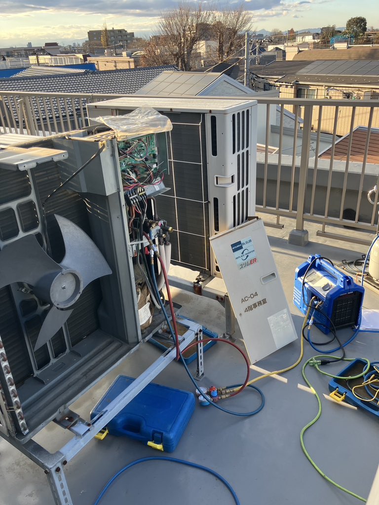 ♡ y ♡‼️エアコン室外機 室外機