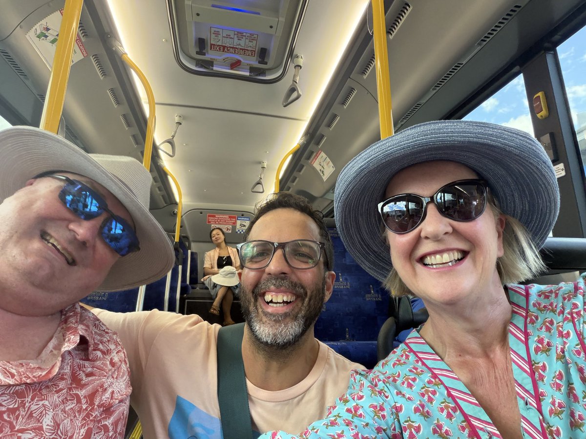 maffygirl's tweet image. You get on a bus in a city you are visiting …
You know only a few people.
Then your favourite theatre scrub who you are having lunch with tomorrow comes and says hello!!!
It is indeed a small world 🤣🤣
With @urethroplasty 
#MedTwitter #Brisbane