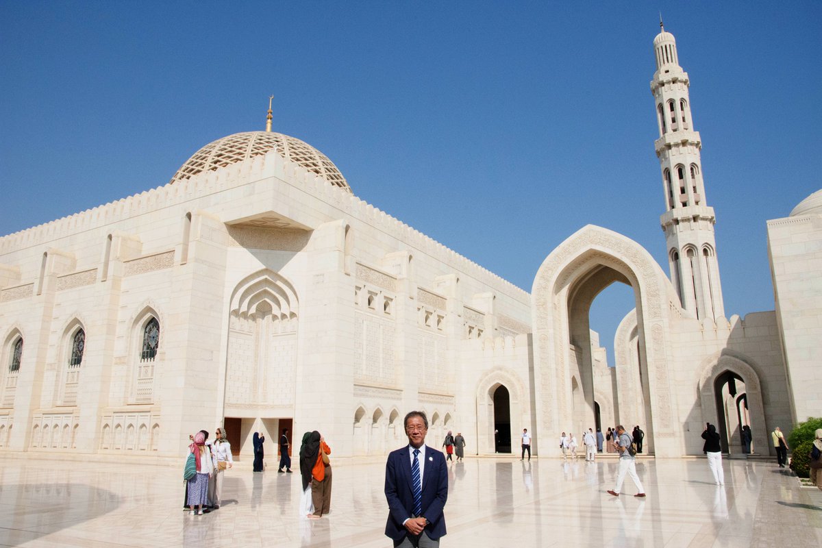 UTokyo_News_en's tweet image. President Fujii visited the Sultanate of Oman and met H.E. Dr. Rahma bint Ibrahim al Mahrouqiyah, Minister of Higher Education, Research and Innovation. They discussed future exchanges between Oman and Japan. The visit was truly a meaningful opportunity for the president to…