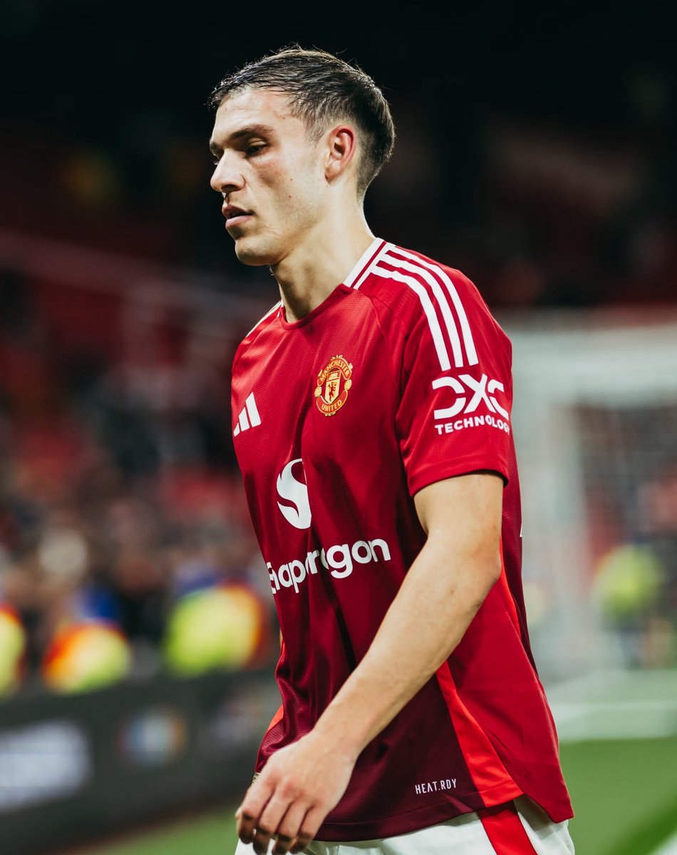 Manuel Ugarte’s last 7 matches as a starter:

0 Wins
0 Draws
7 Losses

INEVITABLE. 🔥🔥🔥