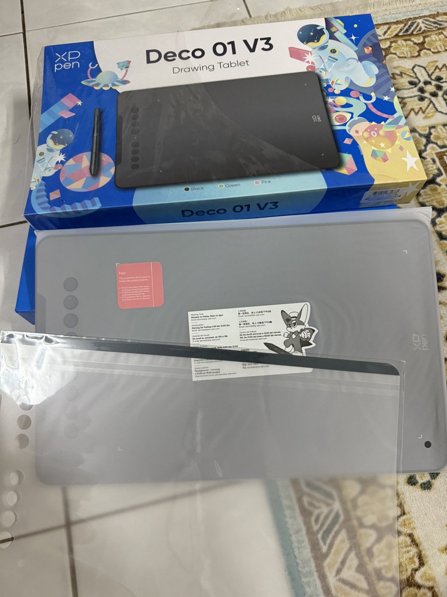 AepKitty's tweet image. Got a new drawing tablet cause my old one was on life support, and the stylus is annoyingly needed to be charged to even be usable.