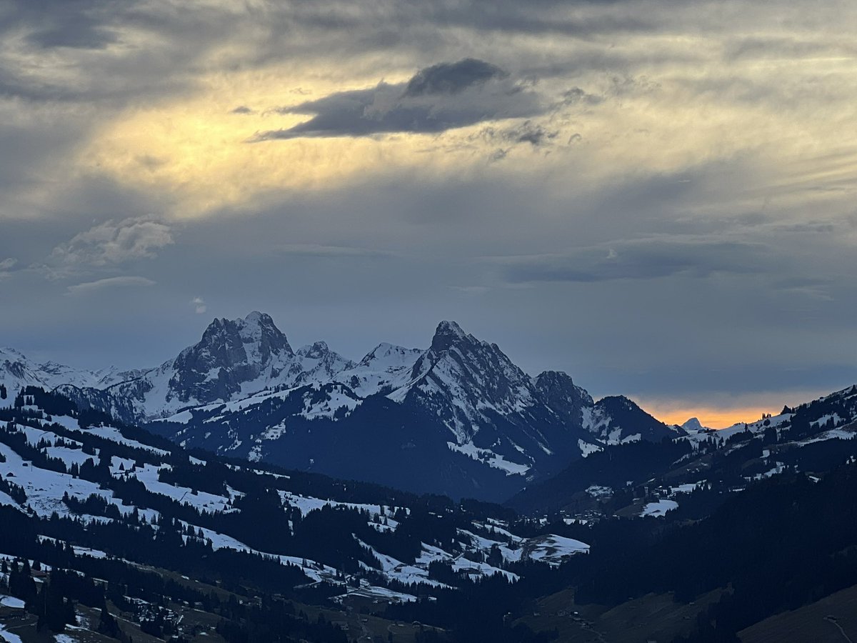 Mountain view 🏔️ #winter #hike #snow #inspiration #songsofcomfort 😊🙏🏻🎧🎶📲✅ profimusic.com/songs-of-comfo…