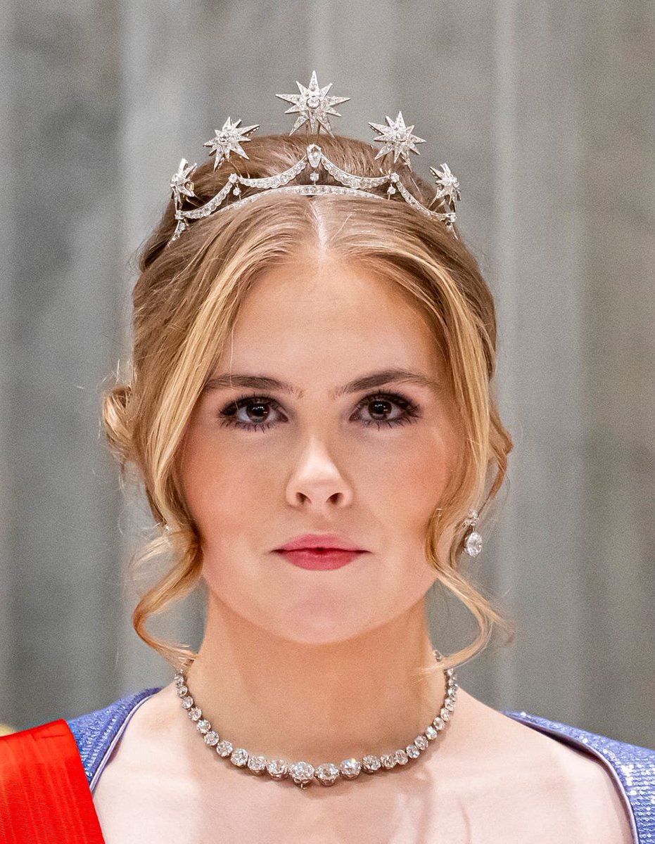 Chashiro1234567 敬宮さま様に皇太子ティアラを作られる事は間違いない