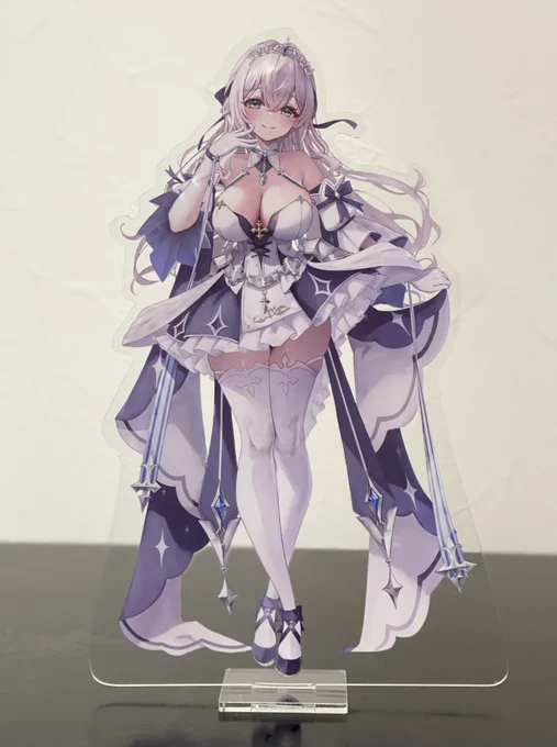 アクスタ新しいの届いたんです