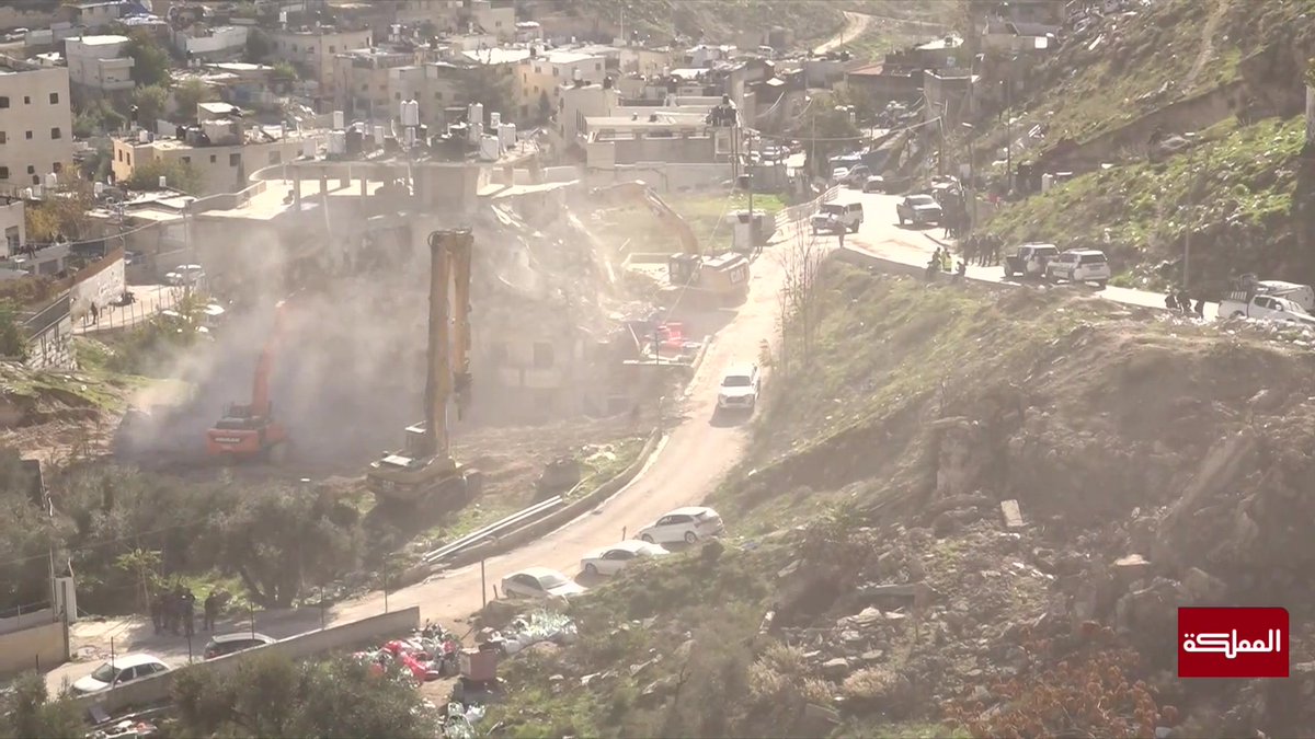 الاحتلال الإسرائيلي يبدأ هدم 13 شقة سكنية بسلوان بالقدس المحتلة #فلسطين 