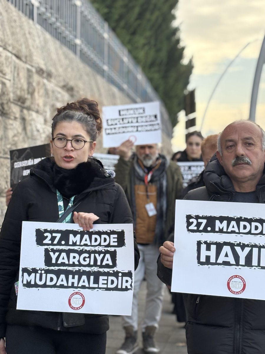 6 Şubat 2023 depremlerinde yaşamını yitiren on binlerce kişinin adaleti için bir araya gelen Adalet Peşinde Aileleri Platformu bugün Meclis’te milletvekilleriyle görüşecek. #27MaddeyeHayır diyerek deprem suçlularının affına karşı ailelerin sesine ses verebilirsiniz.