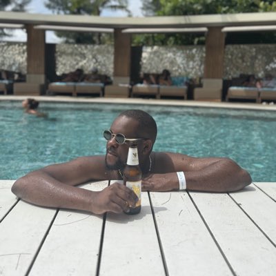 #NewProfilePic for the holiday season right?