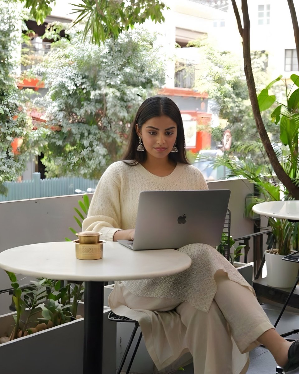 hatti_kaapi's tweet photo. When the winter air hits just right, there’s only one place to cozy up: Hatti Kaapi.
The perfect fuel for focus and warmth.
Level up your winter work session. Head to Hatti Kaapi Signature!

#hattikappi #nammahatti #coffee #kaapi #winter https://t.co/5NyhF07vGh