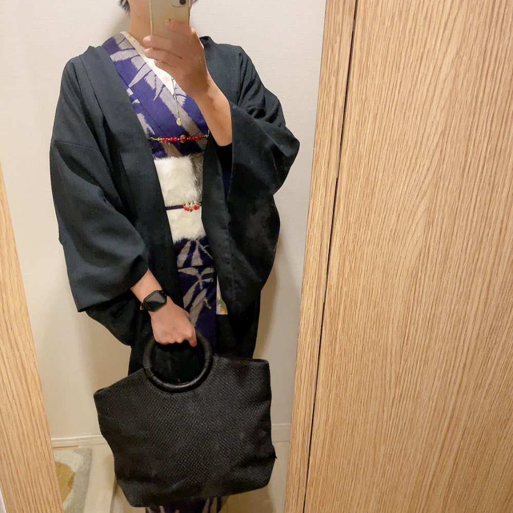 銘仙にモフ帯で病院の付き添いに行って来ます。お手製の襦袢を着てみたけど、いい感じ☺️