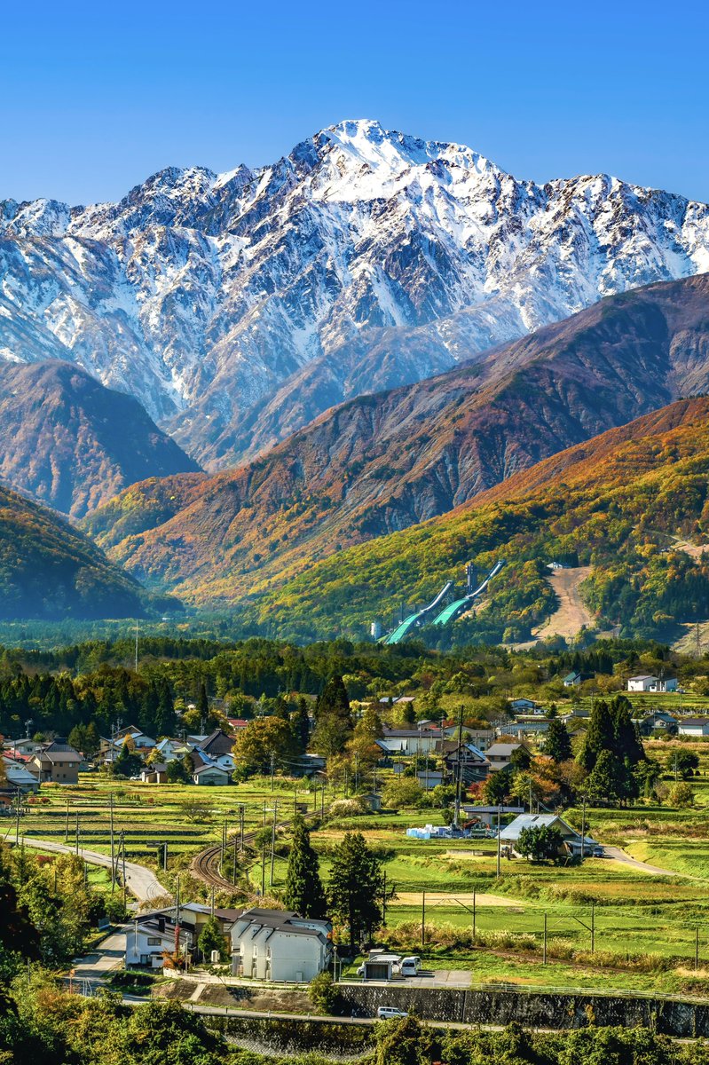 やっと撮れた白馬三段紅葉🍁

#伸びた伸びないは置いといて2025年自身が思う力作