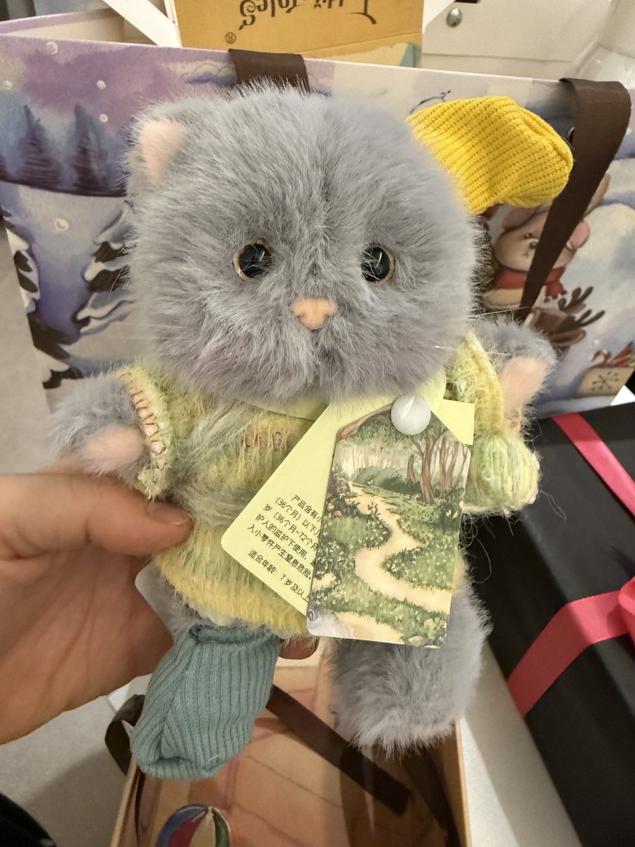 테디테일즈_레나캣 랜덤
꼴등상이지만 귀엽🥰