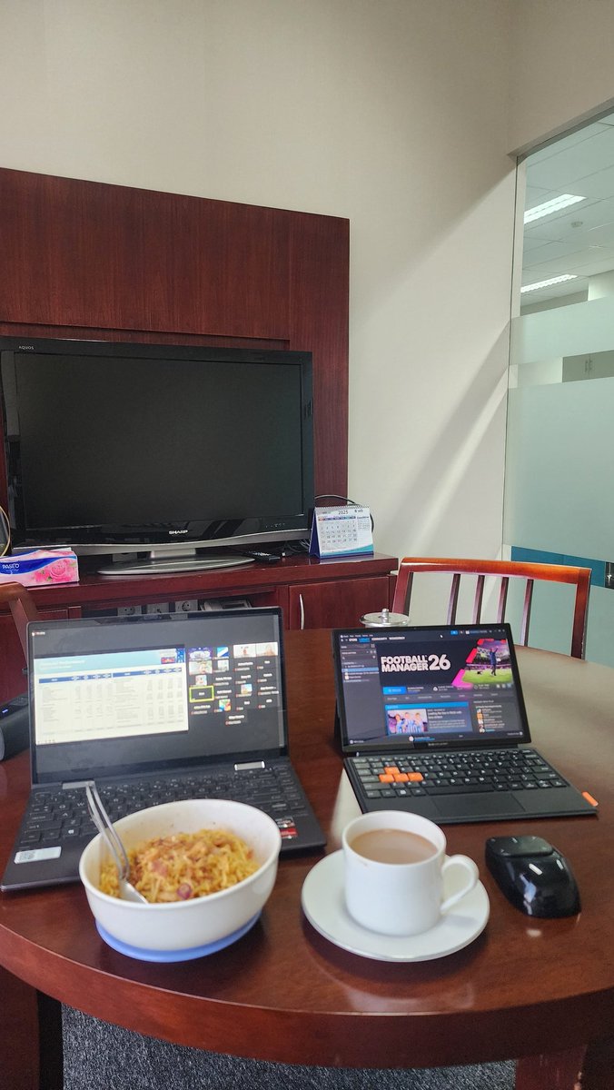 Senin pagi di pekan yang pendek be like..