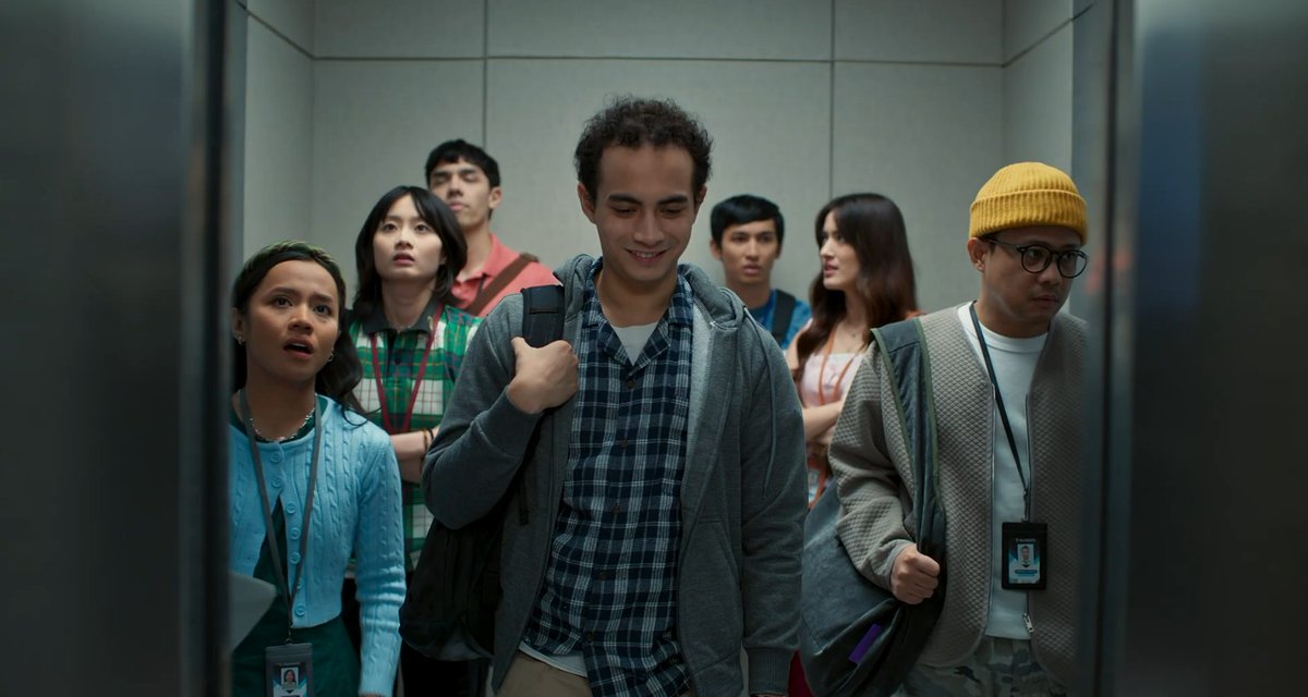 iPopBase's tweet image. ‘Tinggal Meninggal’ is coming to Netflix on January 1st.