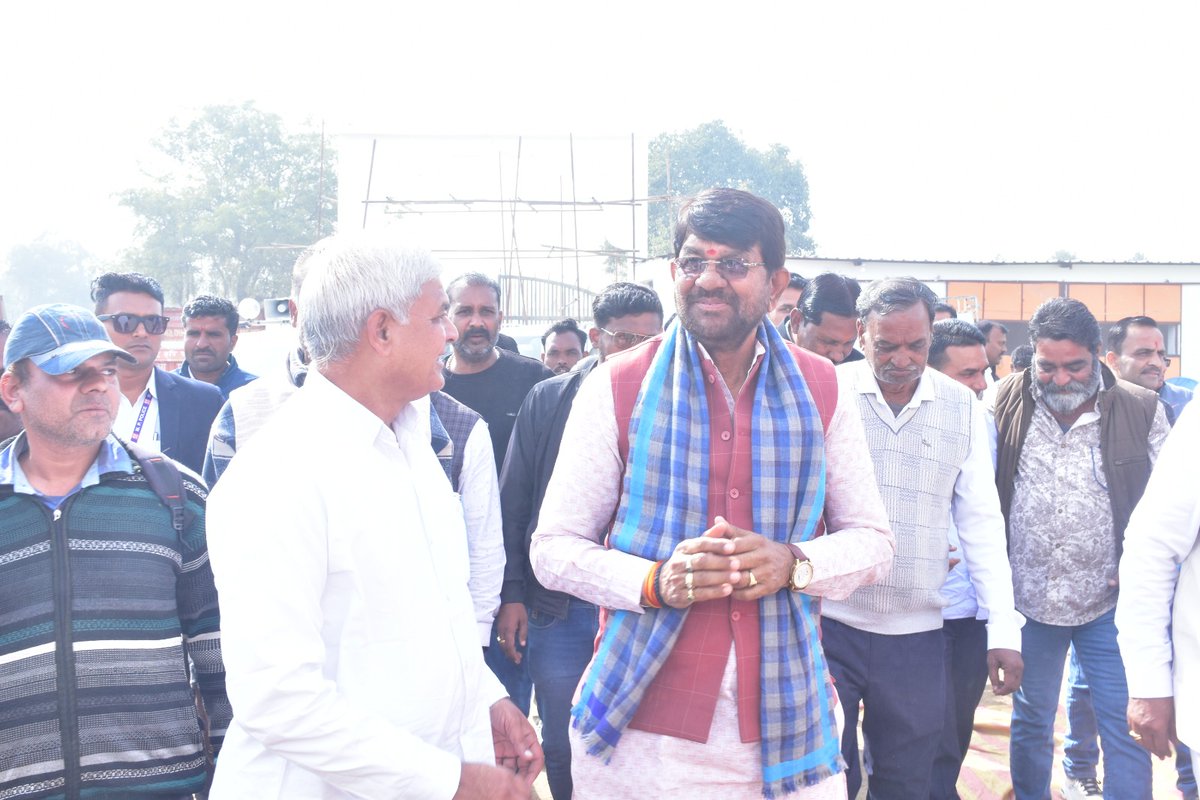 mp_husbandry's tweet image. पशुपालन एवं डेयरी विभाग, राज्यमंत्री (स्वतंत्र प्रभार)  श्री @Lakhan_BJP  ने दयोदय गौशाला, शाहगढ़ में नवनिर्मित गौवंश शेड का लोकार्पण एवं बंडा जिला #Sagar में दयोदय महासंघ द्वारा संचालित गौशाला परिसर में गौवंश चिकित्सालय का शिलान्यास किया.

#दुग्ध_समृद्धि_संपर्क_अभियान_2