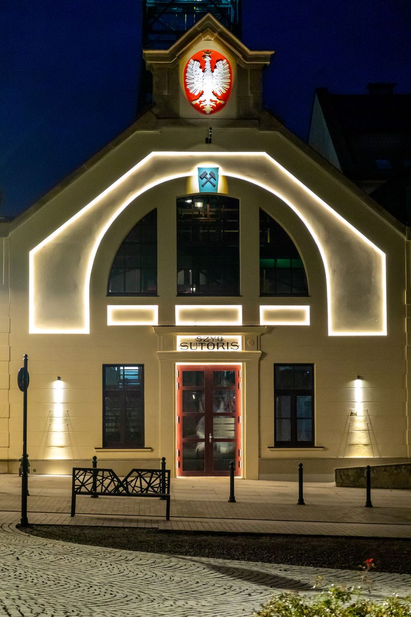 Zakończyliśmy prace konserwatorskie i remontowe przy  budynku nadszybia szybu Sutoris, zlokalizowanym przy ul. Solnej 2 w Bochni. Całkowita wartość prac wyniosła 549 387,56 zł złotych netto. Zadanie zostało dofinansowane ze środków Gminy Miasta Bochnia w wysokości 274 693,78 zł.