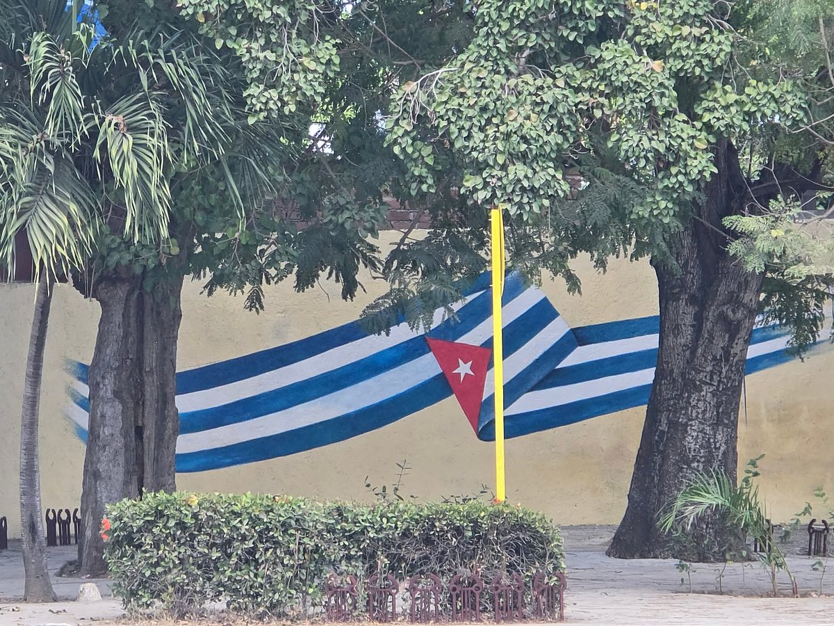misleydisgo's tweet photo. #PorLasTunasLaVictoria 
Casi listo en el parque de la Rotonda de La Feria. ❤️🇨🇺❤️🇨🇺
#67A https://t.co/82IEIbIWvo