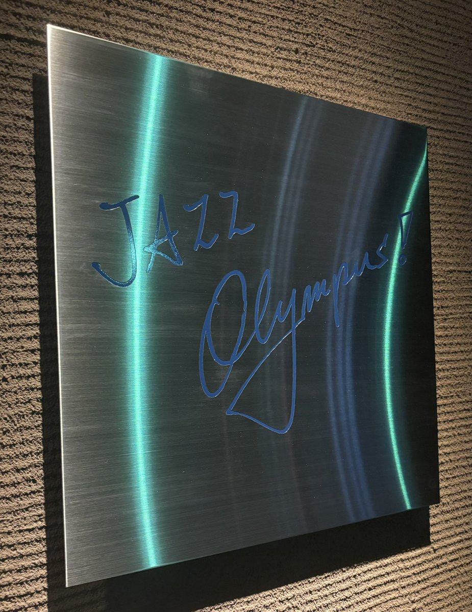 【年末年始の営業ご案内】
年内は12月27日(土)お昼営業で終了。
新年は1月7日（水）お昼から営業です。

・お休み　12月28日〜1月6日
よろしくお願いします。