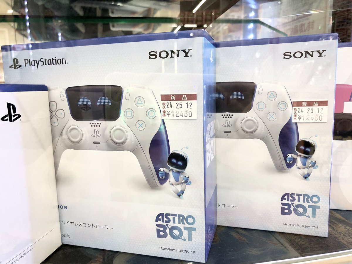 Joy-Con、PS5コントローラー入荷致しました！！✨
いろんな色があってかわいい😍
どちらも人気商品になりますのでお早めに！！
ASTRO BOT欲しいな、、、🥺

#お宝中古市場山形天童店　#switch #PS5  #ASTROBOT