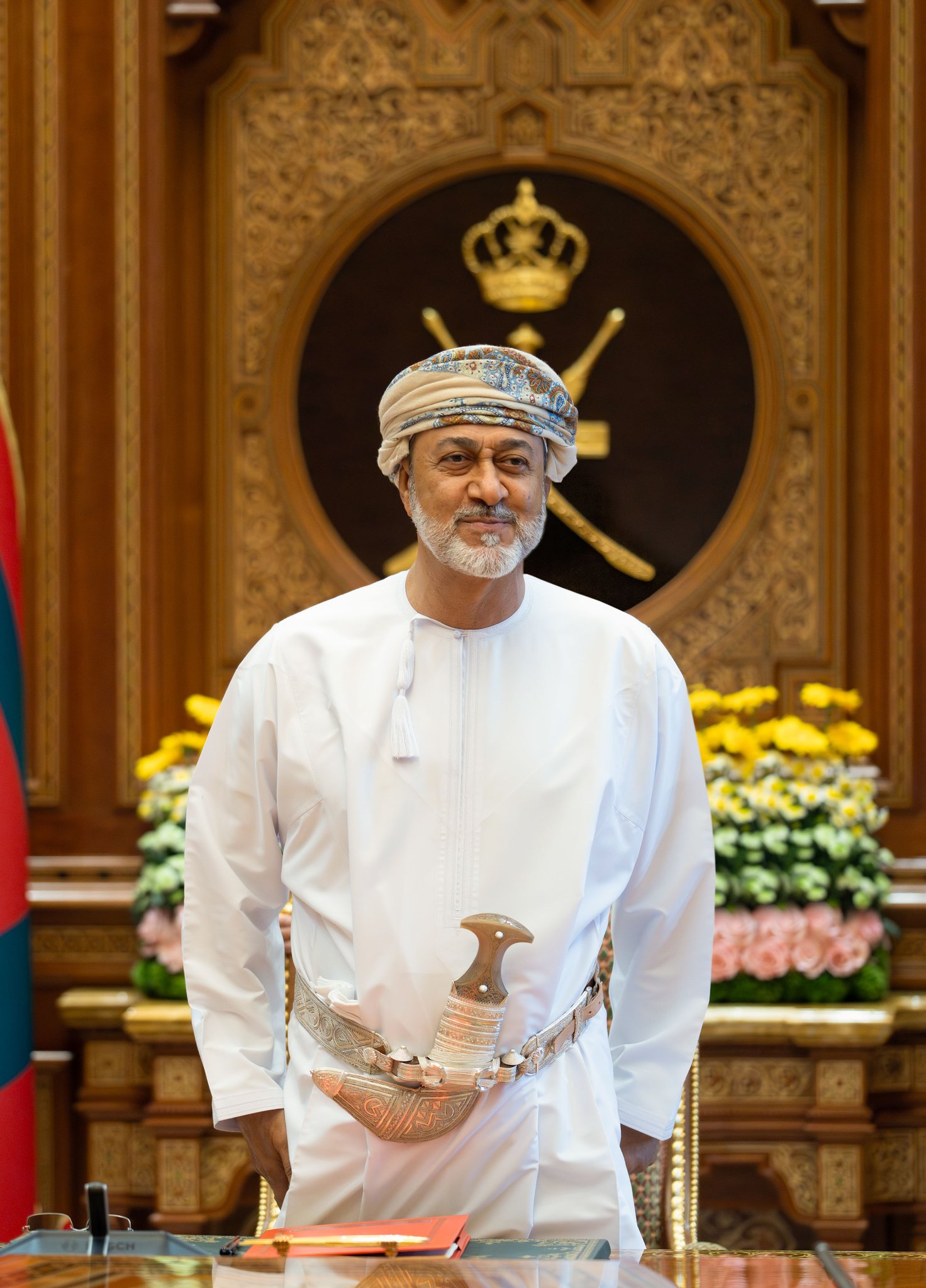 عاجل / جلالة سُلطان البلاد المُعظّم يؤكد على أهمية التفاعل مع قضايا المجتمع والتحديات القائمة، وإيصال الرسائل الصحيحة المناسبة بشأن القضايا المطروحة في وسائل الإعلام ومنصات التواصل الاجتماعي، وتوضيح الجهود المبذولة وما تحقق من منجزات ومكتسبات على المستوى الوطني ورفع مستوى الوعي المجتمعي. #العُمانية 