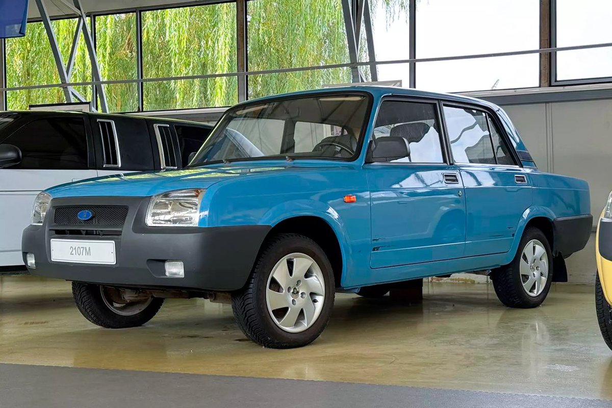 今日の共産主義車 №0237 【VAZ-2107M クラシック2】 2006年に製造され