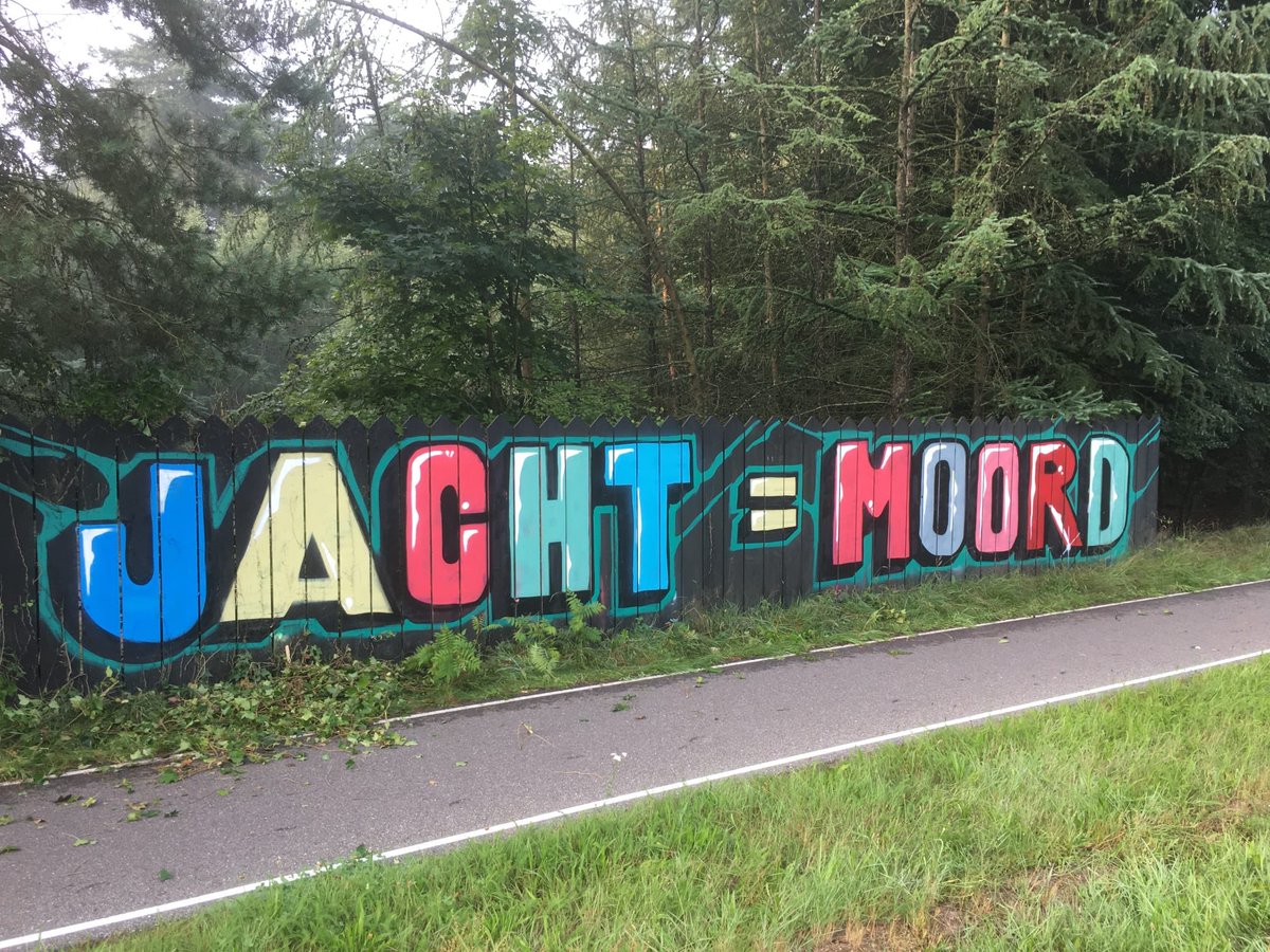 Graffiti bij de wildpassage onder de Amersfoortseweg , bij het #kroondomein in Apeldoorn 📯👑