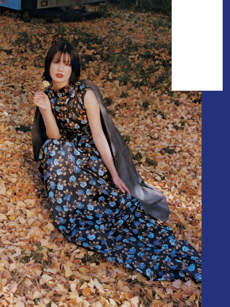 『べらぼう』＃橋本愛、20代ラスト写真集（<a href="/aihashimotobook/">『橋本愛写真集「MOOD BOARD：」』　【公式】</a>）タイトルは『MOOD BOARD:』に決定

通常版とAmazon限定版の表紙＆裏表紙が公開  
realsound.jp/book/2025/12/p…