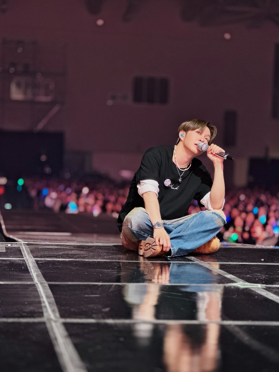 [📢] 잠시 후 7시부터 2026 #이창섭 단독 콘서트 <#AndEnd> 팬클럽 선예매가 시작됩니다✨ zz6친💙멜로디 우리 다시 만나요.ᐟ.ᐟ🍀

🔗 지정석 7PM buly.kr/4Fti0aq
🔗 스탠딩 8PM buly.kr/74XpheO

#LEECHANGSUB #앤드엔드