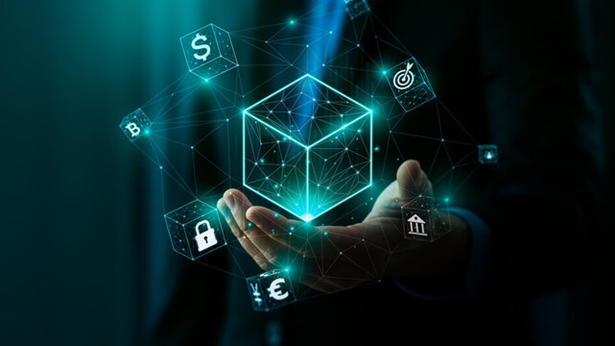 CoinMarketCap tweet media