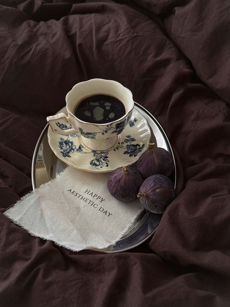 ᅠ ᅠ (@coffeeebreaak) on Twitter photo 