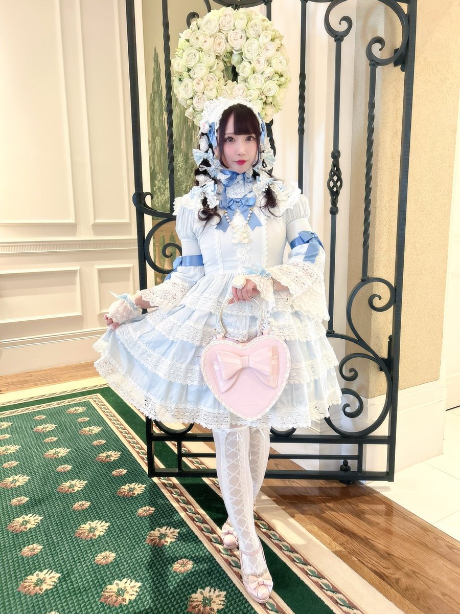 エリザベスワンピース.*・ﾟ🩵🪽