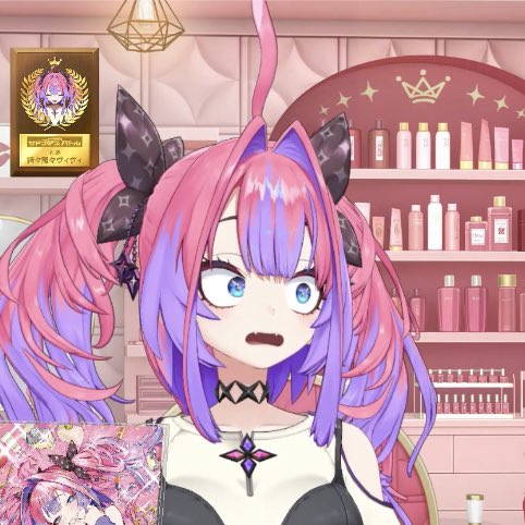 #ヴィヴィライブ
コメントでミュートに気付いてヴィっくり顔になるの可愛いw