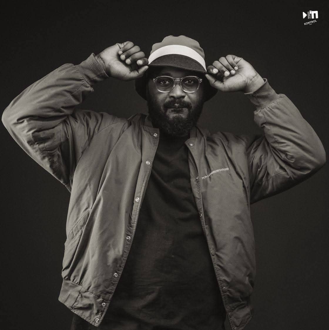 Follow my brother <a href="/ZuluGriot/">Zulu Griot</a>