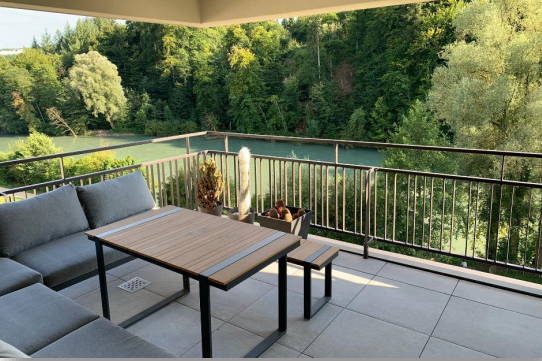 International Bern Welcome Desk tweet media