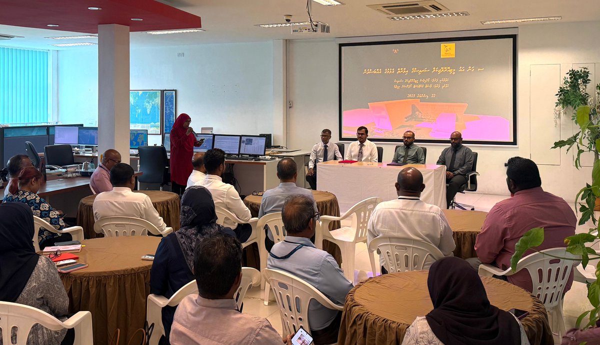 MetMaldives's tweet photo. MMS signed an agreement with the Waste Management Corporation Ltd (@WAMCOmv) to build a new Meteorological Office building in Gan, Addu City, marking an important step towards strengthening the national meteorological infrastructure. https://t.co/mvYoVrgdZ7